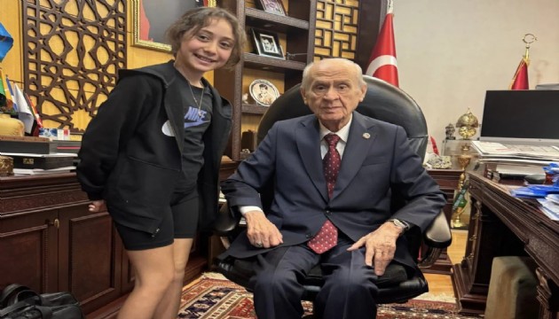 Devlet Bahçeli'ye 'Roblox' talebi