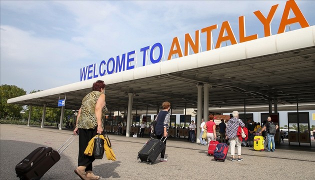 Bakan açıkladı: Antalya'da rekor kırıldı
