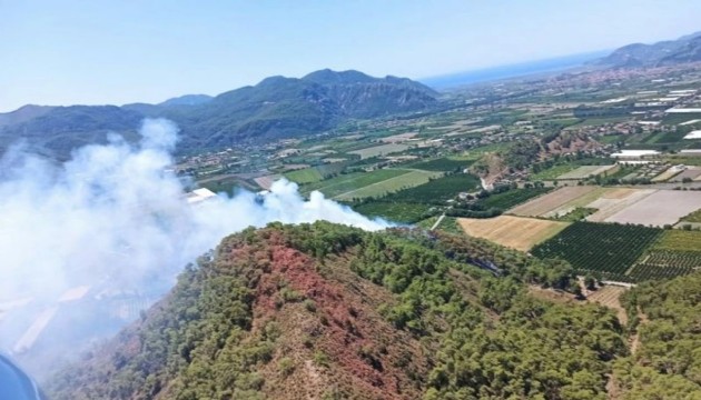 Muğla'daki yangın havadan görüntülendi