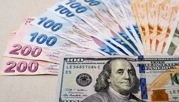 Dolar ve Euro'da günün ilk rakamları