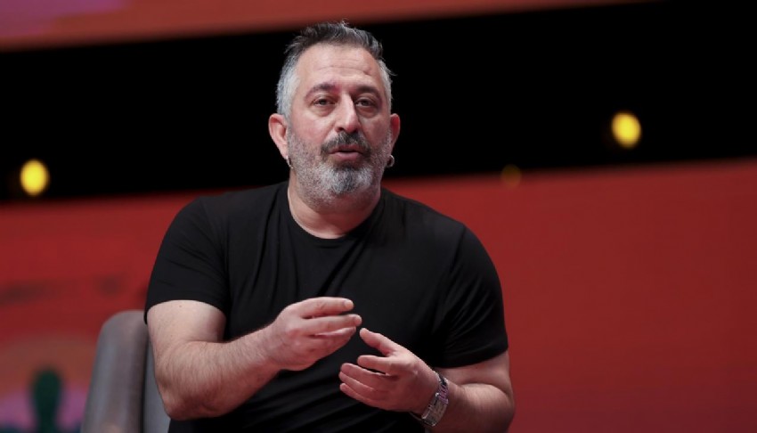 Cem Yılmaz’dan aile pozu! “Allah saklasın” notuyla paylaştı