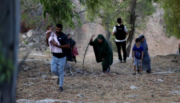 Cenin'de Filistinli aileler yerinden ediliyor