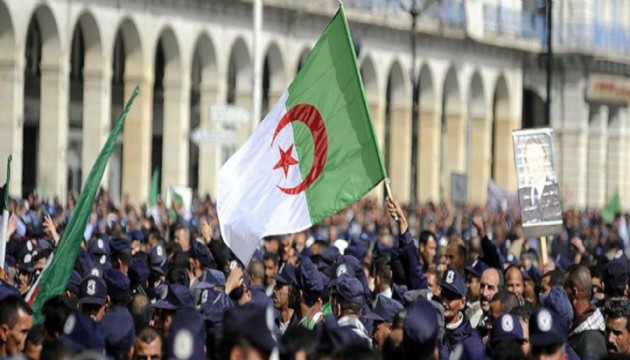 Cezayir'den Fransa'ya rest
