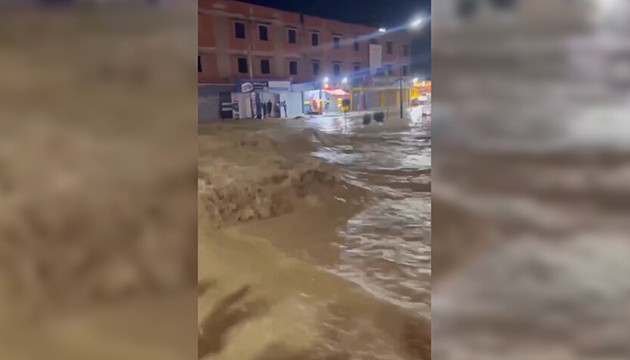 Cezayir'de sel felaketi