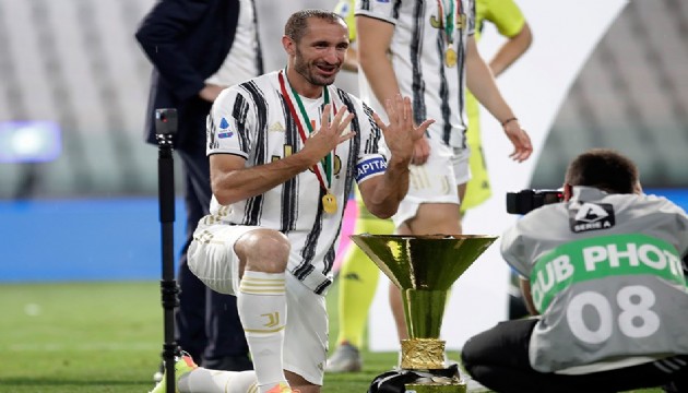 Juventus'tan Chiellini kararı