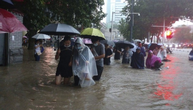 Çin'de sel felaketinin bilançosu artıyor: En az 90 ölü