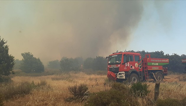 Çanakkale'de tarım arazisi yangını