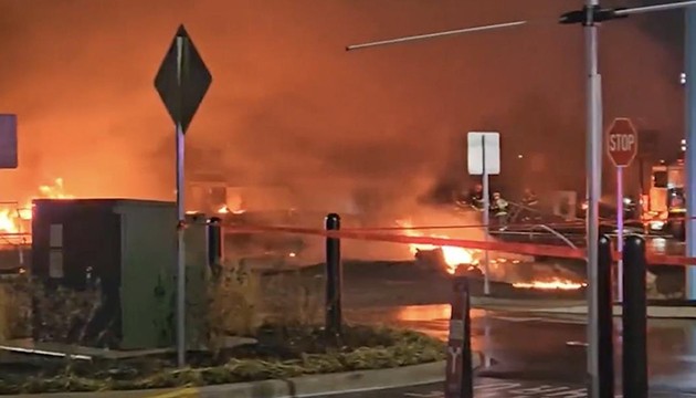 İki uçak çarpıştı: Ölü ve yaralılar var