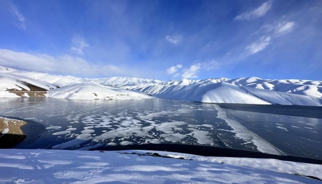 Hakkari'de barajlar dondu