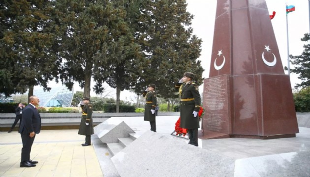 Çavuşoğlu'ndan Bakü'de anlamlı ziyaret