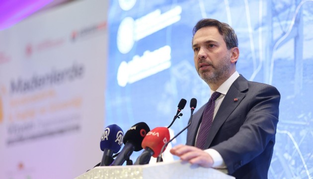 Bakan duyurdu: Yeni yüzer üretim platformu Türkiye'de