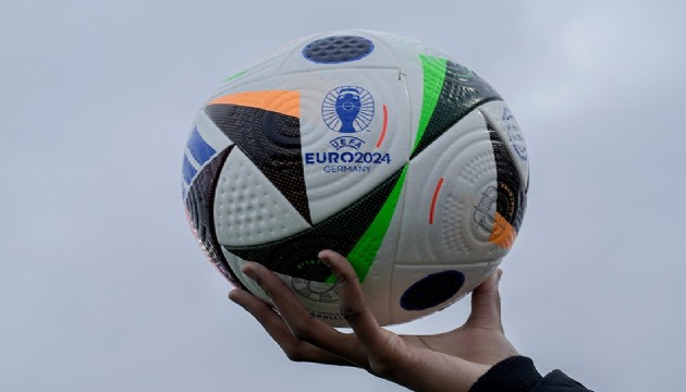 EURO 2024'ün hakem dostu topu: Fussballliebe