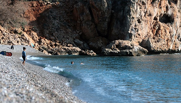 Antalya'da ocak ayında deniz keyfi