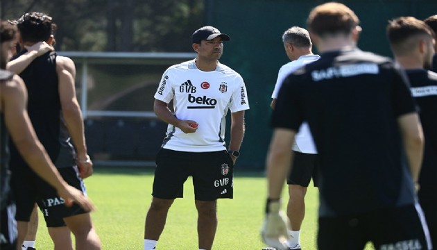 Giovanni van Bronckhorst'tan Galatasaray maçı ve transfer açıklaması