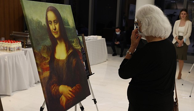 Down sendromlu Mona Lisa'ya büyük ilgi!