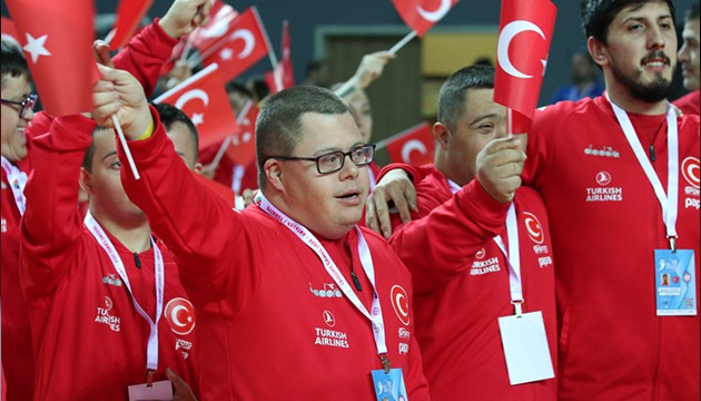 Down Sendromlular olimpiyatlarının açılış töreni yapıldı