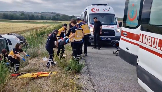 Düğün dönüşü feci kaza: Çok sayıda yaralı var