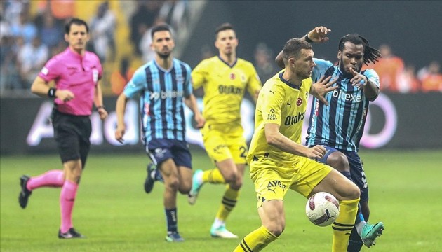 Lider Fenerbahçe, Süper Lig'de çıktığı altı deplasman maçında gol yemeden rekor kırdı