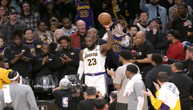 LeBron James NBA tarihine böyle geçti!