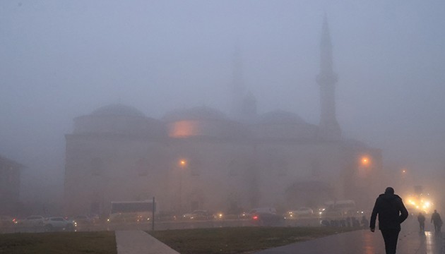 Edirne'de yoğun sis etkili oluyor