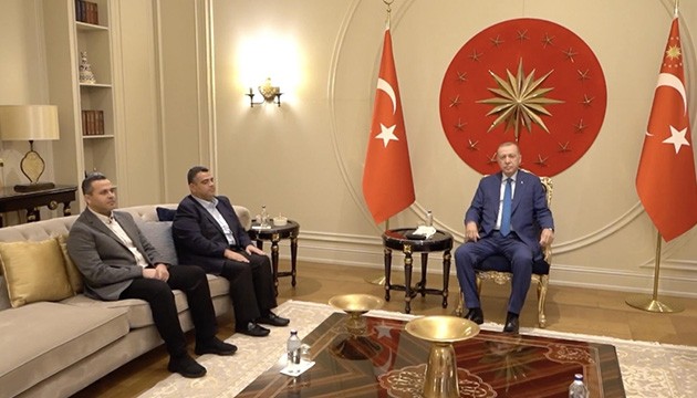 Erdoğan, Heniyye’nin oğullarını kabul etti