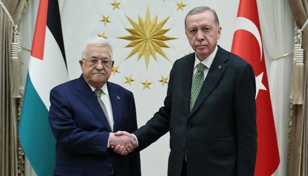 Cumhurbaşkanı Erdoğan, Filistin Devlet Başkanı Abbas ile bir araya geldi