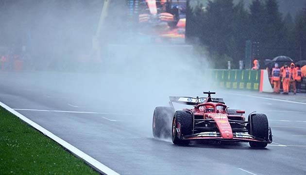 Formula 1’de pole Leclerc’in