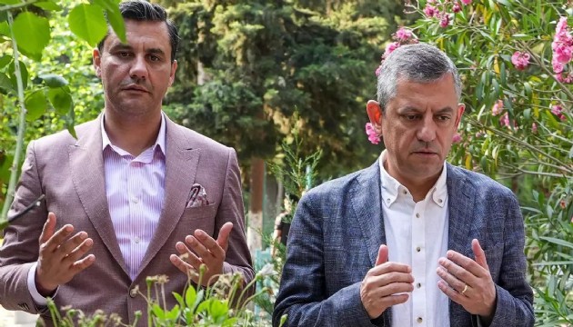 CHP'den Ferdi Zeyrek pankartı