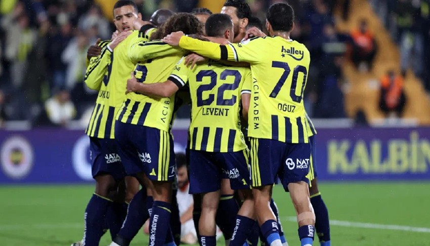 Fenerbahçe'den 3 gollü galibiyet: Alanyaspor'u rahat geçti