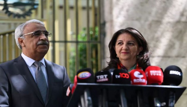 DEM heyeti Öcalan ile görüştü