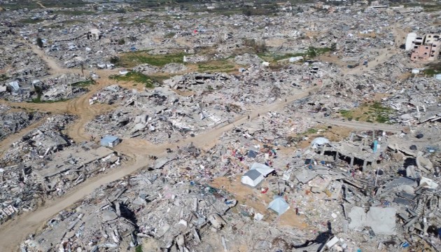 Gazze'de son 24 saatte enkaz altından 42 kişinin cansız bedeni çıkarıldı