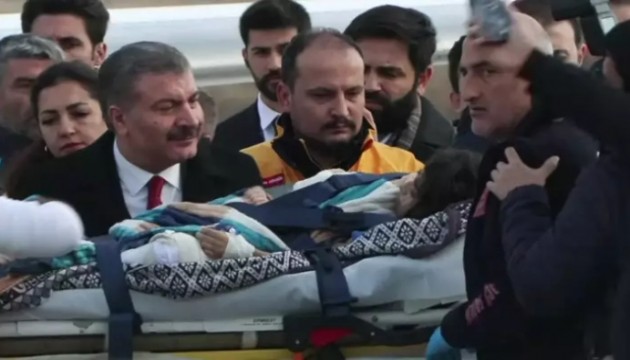 Gazzeli 3 yaralı çocuk Ankara'ya getirildi