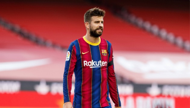 Gerard Pique yine Real Madrid'e çattı