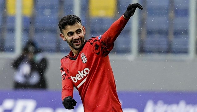 Ghezzal açıkladı! Beşiktaş'ta kalacak mı?