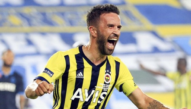 Fenerbahçe'den Gökhan Gönül kararı