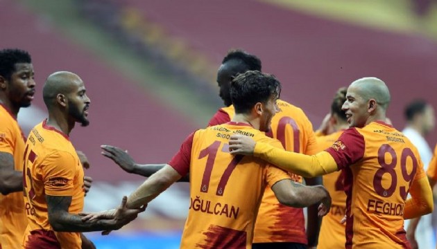 Galatasaray, Dinamo Bükreş'i 2 golle geçti