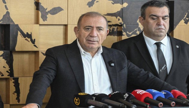 Gürsel Tekin'in görevine son verildi