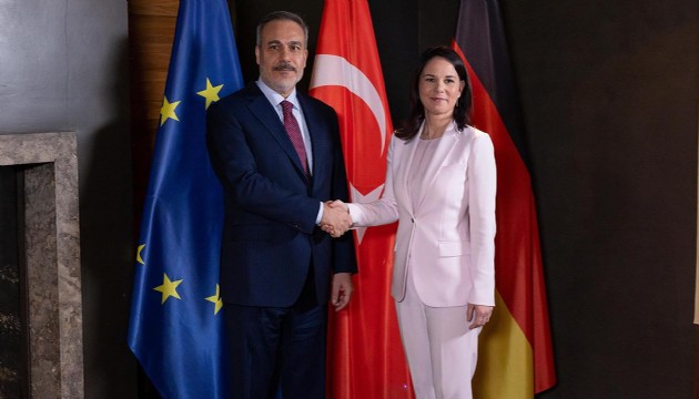 Dışişleri Bakanı Fidan, İngiliz ve Alman mevkidaşlarıyla görüştü