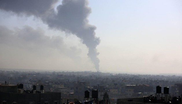 İsrail, Han Yunus'ta bir evi bombaladı: 10 Filistinli öldü