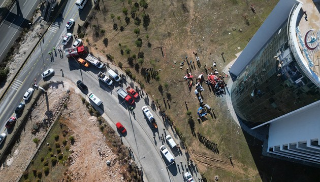 Helikopterin düşme anı görüntülendi