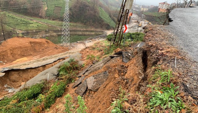 Rize'de yağışın ardından heyelan oluştu