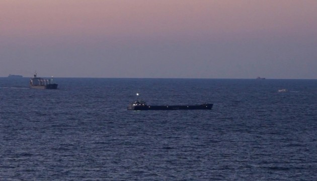 Karadeniz'de 2 gemiye saldırı