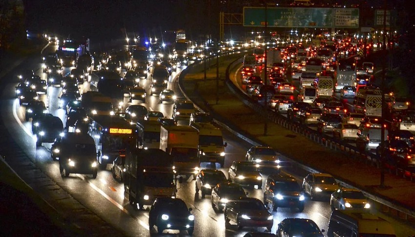 Yağış sonrası İstanbul kilitlendi