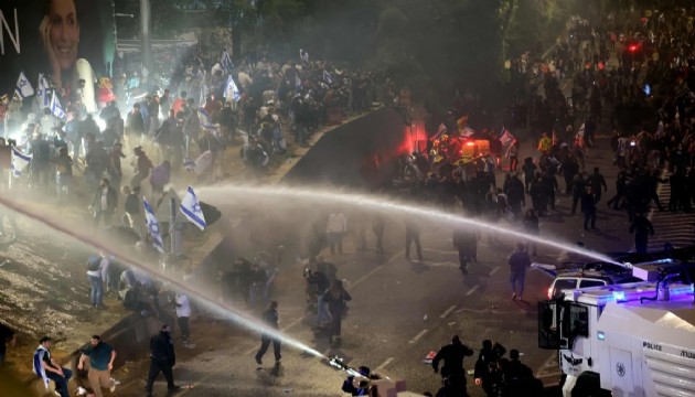 İsrail polisinden göstericilere sert müdahale!