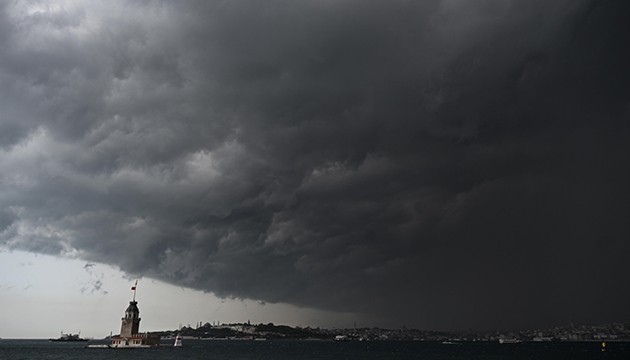 İstanbul'da sağanak etkili oluyor