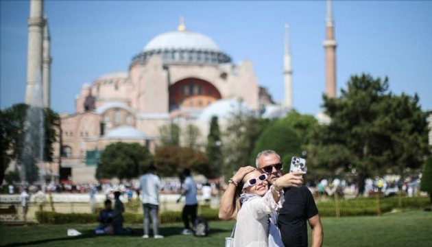 İstanbul'a üç ayda 3,7 milyon turist