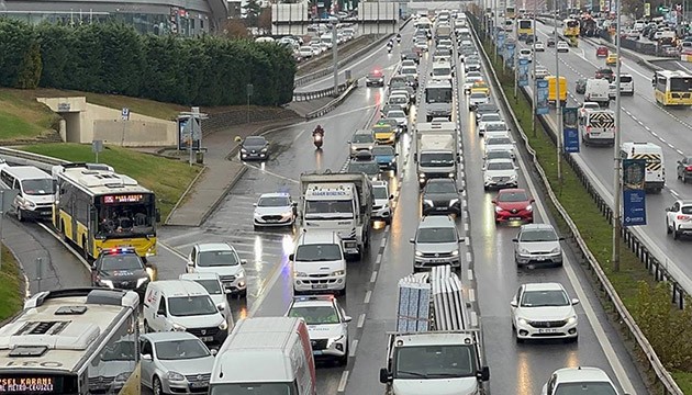 İstanbul'da trafik yoğunluğu yüzde 78'e ulaştı