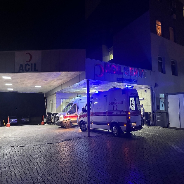 Aynı firmadan yemek alan iş yerlerinde 80 işçi zehirlendi