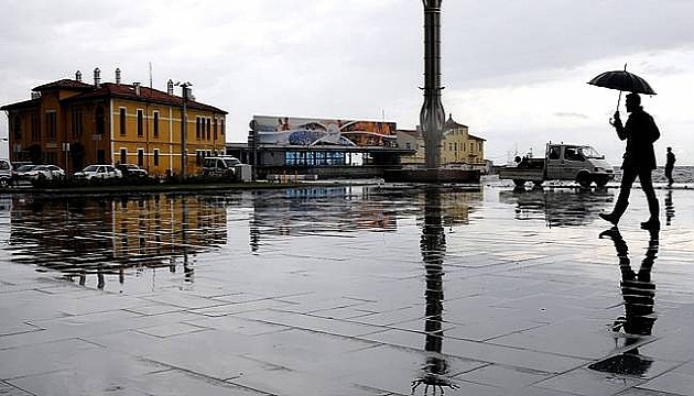 İzmir Valiliği'nden 'sel' uyarısı