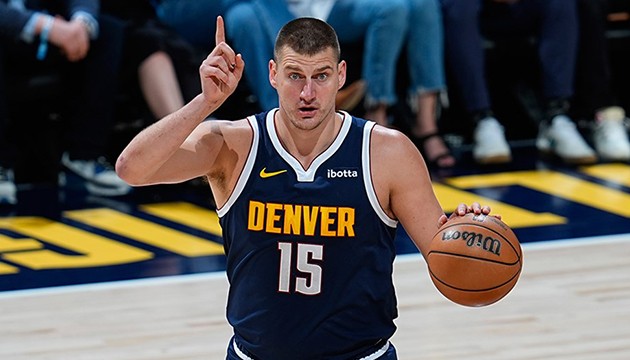 Jokic'ten Spurs potasına 46 sayı